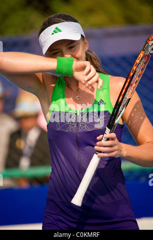 Daniela Hantuchova (SVK) joue dans la ronde finale contre Sara Errani en PTT Open de Pattaya à Pattaya, Thaïlande Banque D'Images