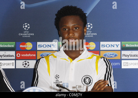 Michael Essien Chelsea conférence de presse à Stamford Bridge avant le match contre Bordeaux Londres, Angleterre - 15.09.08 Banque D'Images