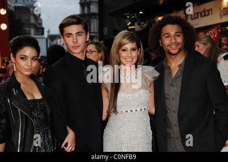 Zac Efron, Vanessa Hudgens, Ashley Tisdale et Corbin Bleu l'UK premiere de 'High School Musical 3' qui s'est tenue à l'Empire Leicester Banque D'Images