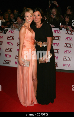 Amanda Holden et Divina McCall National Television Awards 2008 s'est tenue au Royal Albert Hall - Londres, Angleterre - des arrivées Banque D'Images