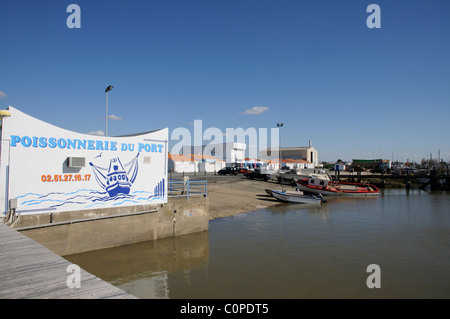 Le port de l'Aiguillon sur Mer sur la rivière Lay en Vendée de l'UE de l'ouest de la France Banque D'Images
