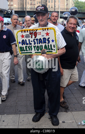 2008 atmosphère 79e match des étoiles de la MLB les activités en dehors des Yankee Stadium de New York, USA - 15.07.08 Banque D'Images