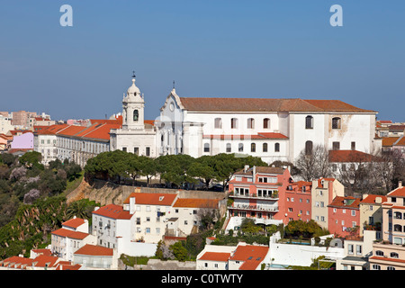 Le Graça Église et le couvent de Graça, dans le quartier de Graça. Lisbonne, Portugal. Banque D'Images