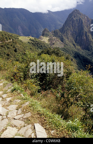 Vue des ruines de Intipunku- 'gate', à l'UNESCO du patrimoine mondial de ruines Incas Machu Picchu- Vallée Sacrée, Pérou Banque D'Images