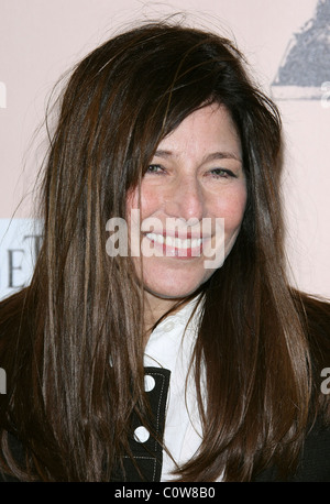 CATHERINE KEENER 2011 Film Independent Spirit Awards PRESS ROOM LOS ANGELES CALIFORNIA USA 26 Février 2011 Banque D'Images