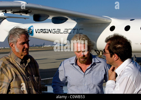 Burt Rutan Sir Richard Branson Virgin Galactic Spaceship deux l'aéroport de Mojave Banque D'Images