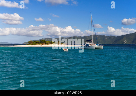 Le minuscule îlot idyllique de Sandy Spit, Îles Vierges Britanniques Banque D'Images