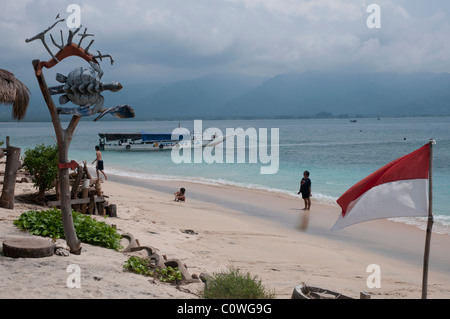 Plage de Gili Air l'île la plus petite de la groupe Gili au large de Lombok en Indonésie Banque D'Images