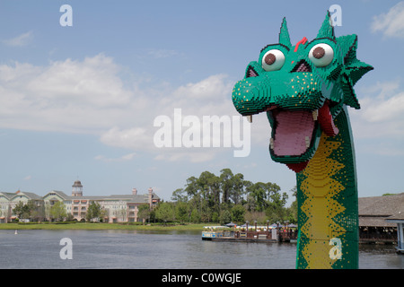 Orlando Floride, Lake Buena Vista, Downtown Disney Springs, dragon, LEGO imagination Center, les visiteurs voyage visite touristique site touristique Landma Banque D'Images