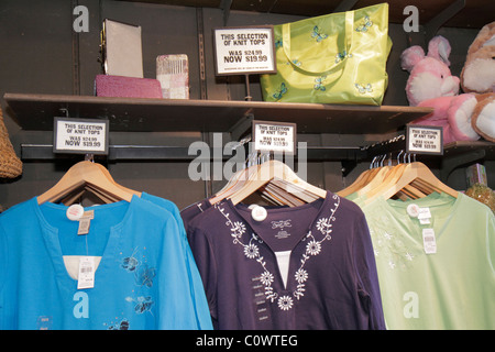 West Palm Beach Florida,Cracker Barrel,restaurant restaurants restauration repas à l'extérieur café cafés bistrot,Old Country Store,vêtements,habillement,accessoires, Banque D'Images