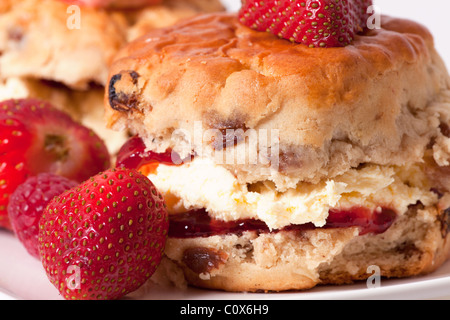 Photo macro scones avec fraises fraîches Banque D'Images