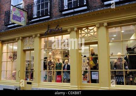 Magasin de vêtements joules, Trinity Street, Cambridge, Angleterre, Royaume-Uni, Banque D'Images