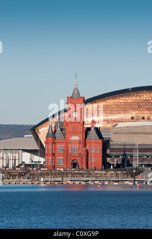 Le bâtiment, Millennium Centre Pierhead Senedd et capacités, la baie de Cardiff, Pays de Galles du Sud. UK Banque D'Images