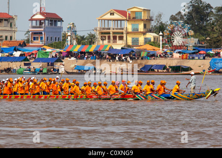 Fête de l'eau, Tonle Sap, Phnom Penh, Cambodge Banque D'Images