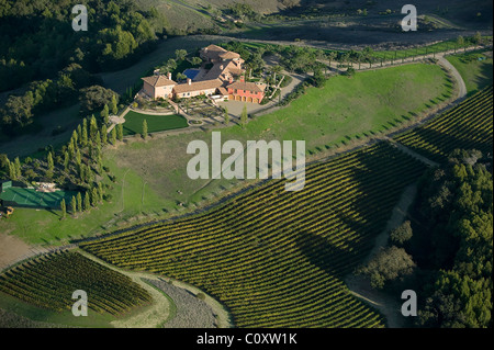 Vue aérienne au-dessus de exploitation viticole dans le comté de Sonoma en Californie Banque D'Images