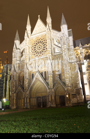 L'Abbaye de Westminster porte nord de nuit. Banque D'Images