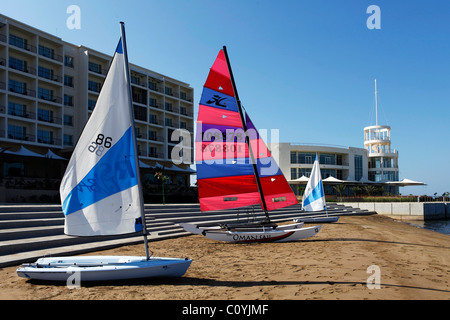 Bateaux au Millennium Hotel à Mussanah, Oman. Banque D'Images