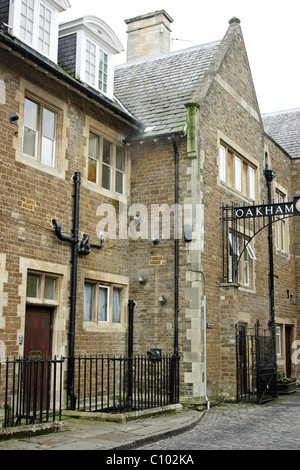 Un avis de certains des anciens bâtiments qui composent l'école à Rutland Oakham Banque D'Images