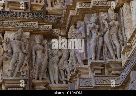 Inde Khajuraho temple tourisme voyage statues Kama Sutra Banque D'Images