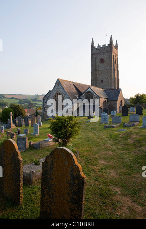 Pays église paroissiale de Saint Nicolas et Saint Cyriac en piscine, du sud du Devon. Banque D'Images