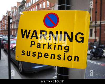 Parking avertissement signe suspension Hans Road Knightsbridge Londres Banque D'Images