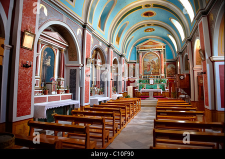 Intérieur de l'église paroissiale catholique néo-classique d'Ano Syros, l'île de Syros [ ] , Σύρος Îles Cyclades grecques Banque D'Images