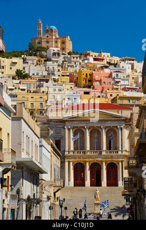 L'Hôtel de ville néo-classique d'Ermoupolis, Place Miaoulis, Syros [ ] , Σύρος Îles Cyclades grecques Banque D'Images