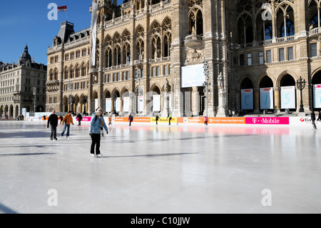 15e Eistraum patinoire au nouvel hôtel de ville, Vienne, Autriche, Europe Banque D'Images