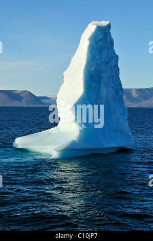 La dérive des icebergs par le détroit de Lancaster, l'île Devon, Passage du Nord-Ouest, Nunavut, Canada, Arctic Banque D'Images