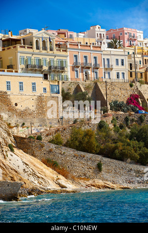 Bay et les bâtiments d'Ermoupolis Syros, [ ] , Σύρος Îles Cyclades grecques Banque D'Images