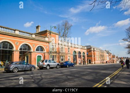 La réception d'Ascot et le bureau de vente des billets, l'hippodrome d'Ascot, Berkshire, Angleterre, Royaume-Uni, Europe Banque D'Images