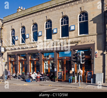 Restaurant et bar le grenier sur la rive à Leith Harbour Edimbourg en Ecosse Banque D'Images