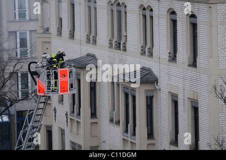 Le feu sur la Route 1, dans Urbanstrasse Stuttgart-Mitte Garni Oberrhein Square, près de Stuttgart, Bade-Wurtemberg, Allemagne, Europe Banque D'Images