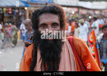 Pèlerins avec une longue barbe, Thaipusam Festival à Palani, Tamil Nadu, Tamilnadu, Inde du Sud, Inde, Asie Banque D'Images