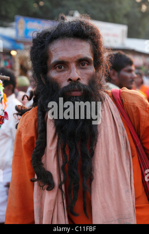 Pèlerins avec une longue barbe, Thaipusam Festival à Palani, Tamil Nadu, Tamilnadu, Inde du Sud, Inde, Asie Banque D'Images