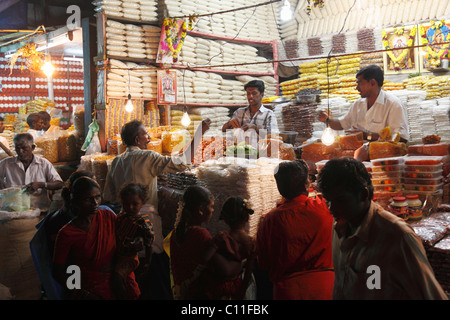 Stand de bonbons, Festival Thaipusam, fête hindoue, Palani, Tamil Nadu, Tamilnadu, Inde du Sud, Inde, Asie Banque D'Images