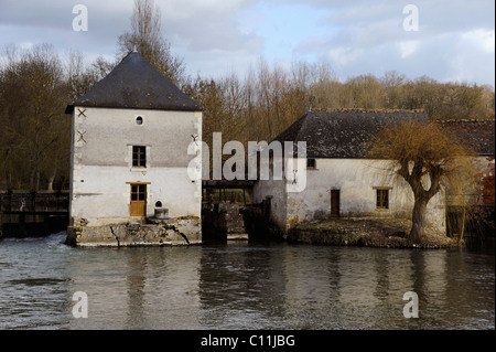 Ancien Moulin à Eau à Pont De Ruanindre River Valley