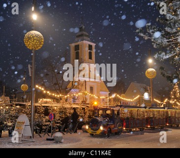 Marché de Noël, Leobersdorf, Triestingtal, Basse Autriche, Autriche, Europe Banque D'Images