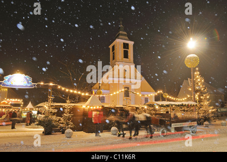 Marché de Noël, Leobersdorf, Triestingtal, Basse Autriche, Autriche, Europe Banque D'Images