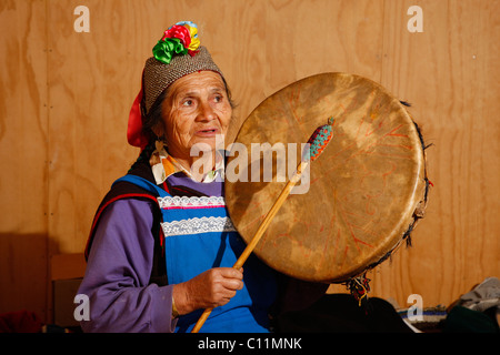 Femme mapuche, shaman, Bio-Bio, Chili, Amérique du Sud Banque D'Images