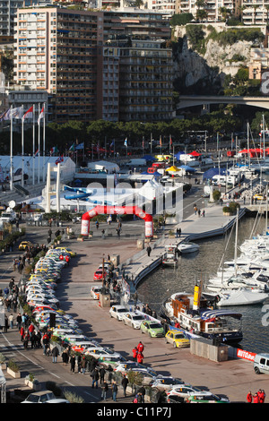 Présentation des voitures de course du rallye de Monte Carlo 2010, port de La Condamine, Monaco, Cote d'Azur, de l'Europe Banque D'Images