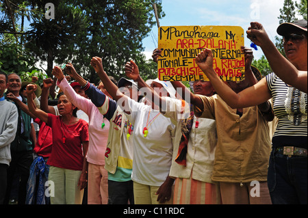 Madagascar, Antananarivo, manifestation pacifique chambre d'ex président malgache Albert Zafy contre la transition actuelle de la HAT Banque D'Images