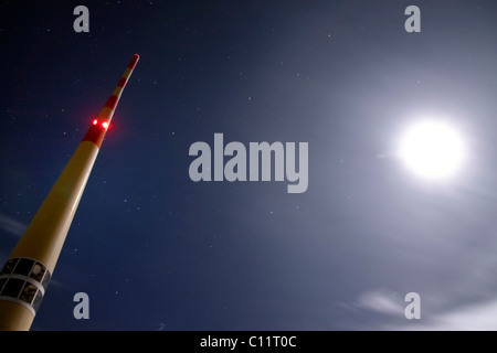 L'antenne radio sur Mt. Saentis, antenne radio cellulaire de nuit avec la pleine lune, Mt. Saentis, Zürich, Switzerland, Europe Banque D'Images