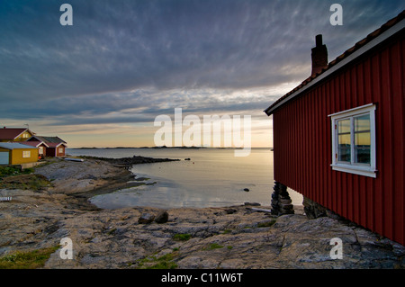 Maison en bois, Smoegen, côte ouest, la Suède, Scandinavie, Europe Banque D'Images