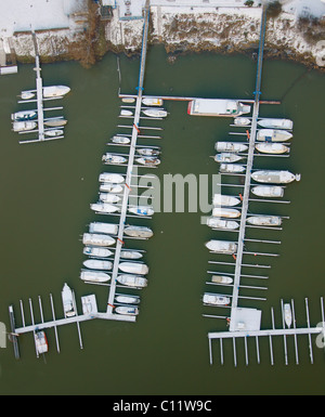 Vue aérienne, le port du Rhin à Wesel, bateaux, neige, Wesel, Rhénanie du Nord-Westphalie, Allemagne, Europe Banque D'Images