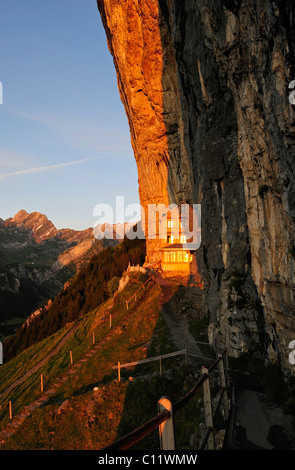 Aesher inn à l'Alpstein, Ebenalp Wildkirchli ci-dessous, canton de Zürich, Suisse, Europe Banque D'Images