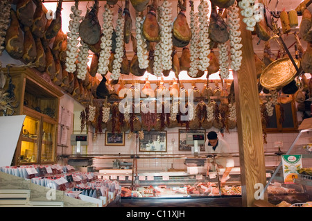 Jambon dans une crèche, Norcineria Falorni, Greve, Chianti, Toscane, Italie, Europe Banque D'Images