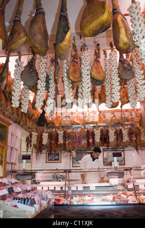 Jambon dans une crèche, Norcineria Falorni, Greve, Chianti, Toscane, Italie, Europe Banque D'Images