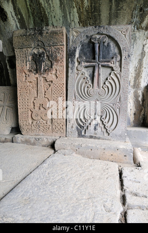 À l'église orthodoxe arménienne historique monastère Haghpat avec contre-pierre, Site du patrimoine mondial de l'UNESCO, l'Arménie, de l'Asie Banque D'Images