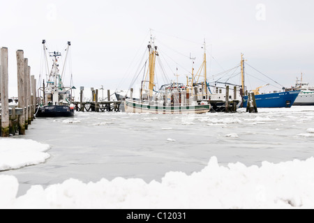 Le port de la ville principale de Wyk est presque complètement gelés en hiver, Mer du Nord île de Foehr, Nationalpark Banque D'Images